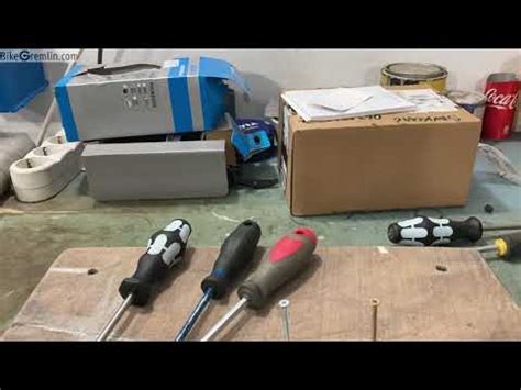 Phillips, JIS, and Pozidriv screwdrivers demonstration .